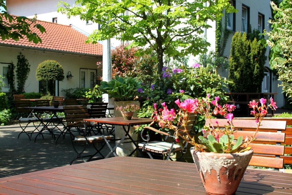 Hotel Bärenkrug Molfsee Exterior foto
